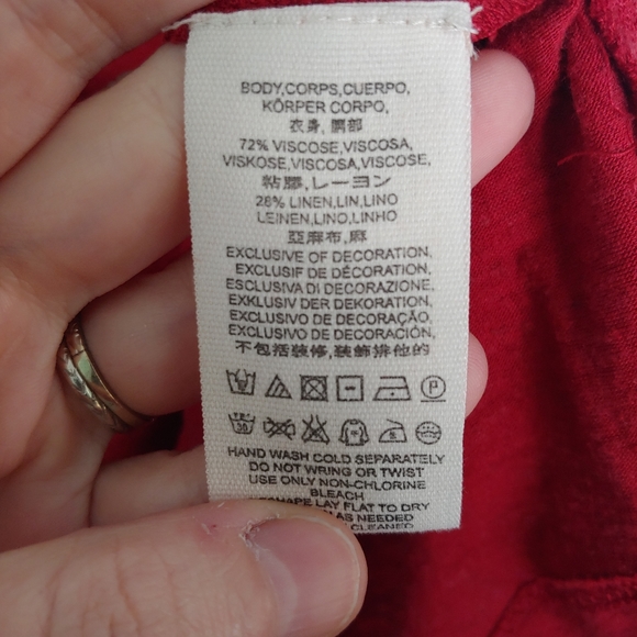 Free People Red Embroidered Floral Bird Linen Blend Top Size Medium - Picture 5 of 5